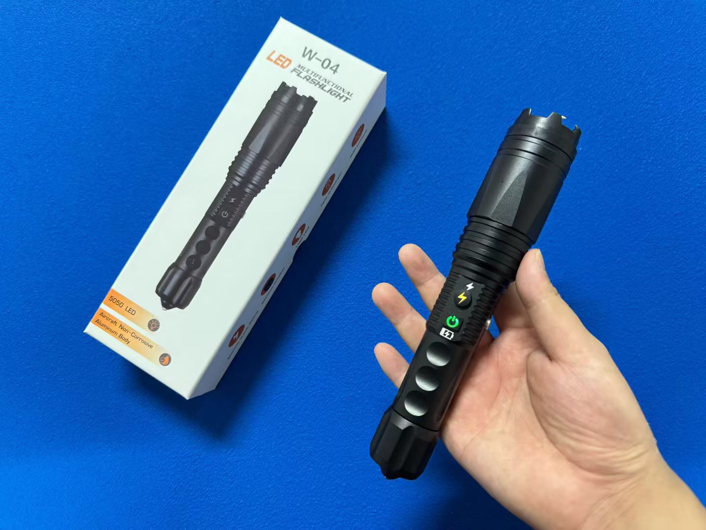 黑鹰 W-04Pro 电击器防身电棍 航空铝合金硬质氧化攻击头破窗锥