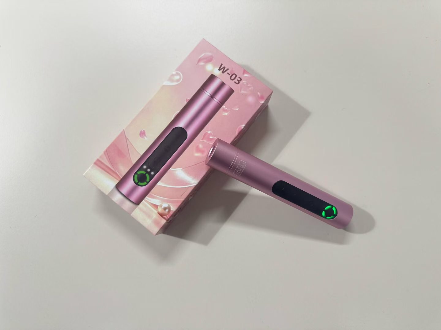 黑鹰 W-03 口红款防身电棍 女性随身电击器迷你强光照明手电 - 详情图3