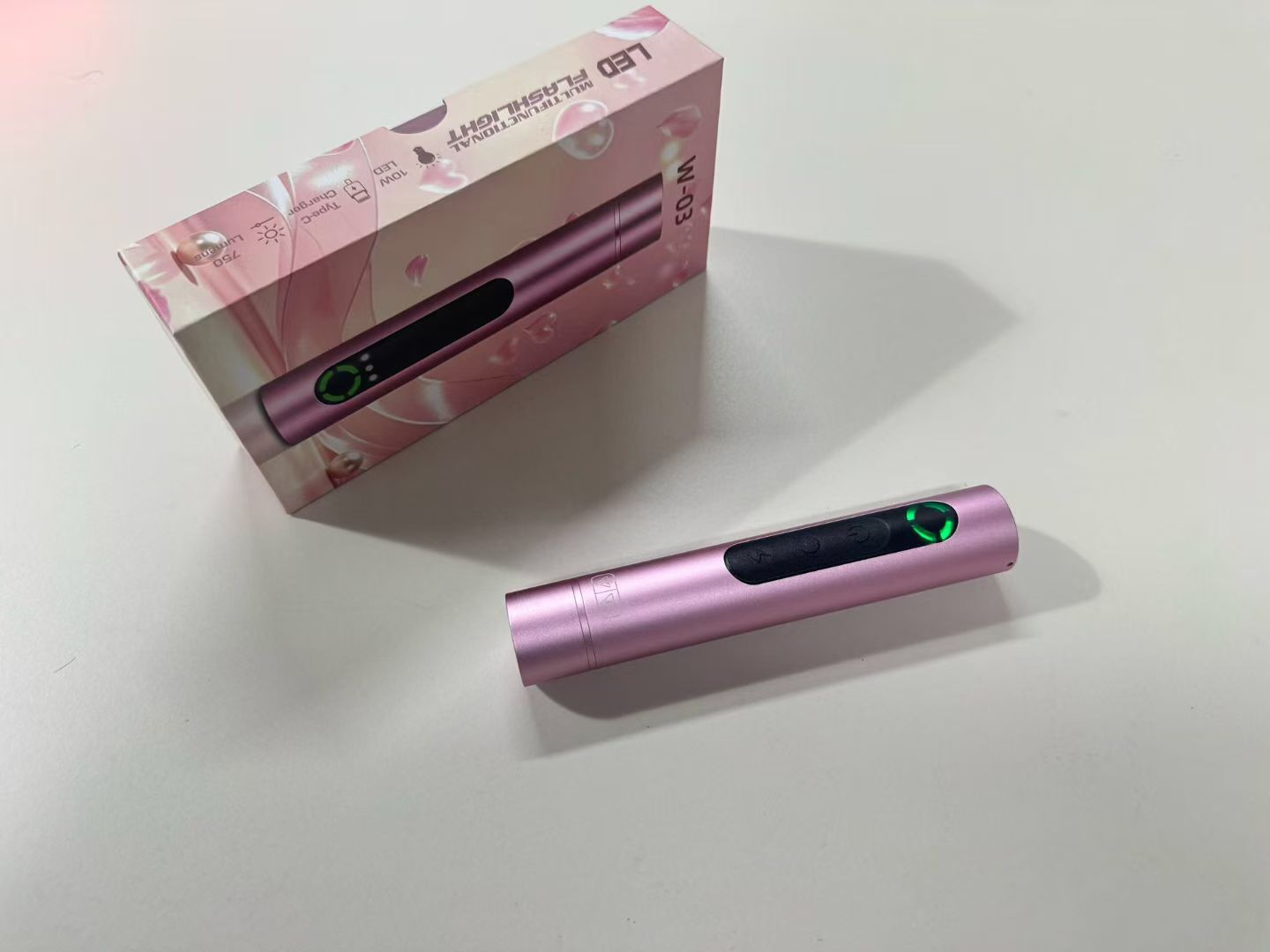 黑鹰 W-03 口红款防身电棍 女性随身电击器迷你强光照明手电 - 详情图18